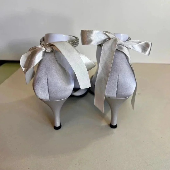 New in box Women's Colorifics Sandals, Silver, Size 8 M - Picture 5 of 15